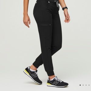 FIGS Zamora Jogger Scrub Pants. Tall, Med. Black.